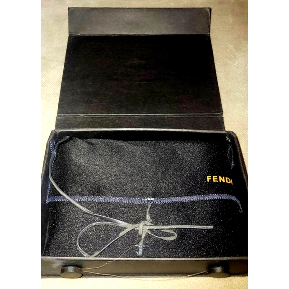 FENDI Signature Trifold Wallet NIB - Picture 2 of 5